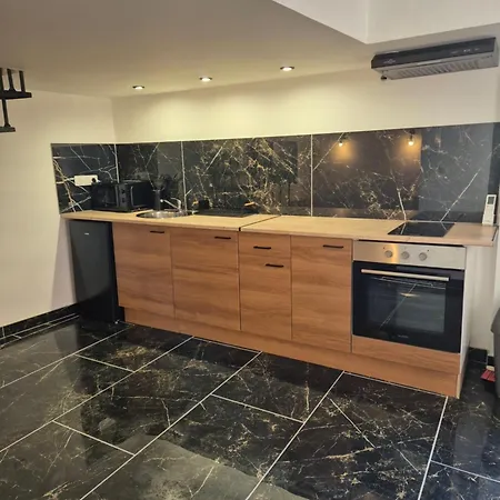 Le Balneo Apartmán Nîmes